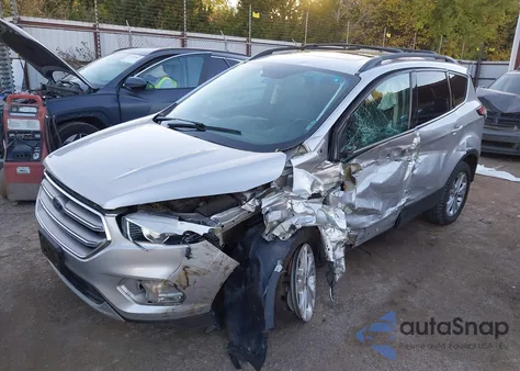 2017 Ford Escape Se z USA, uszkodzony, nr VIN 1FMCU9GD1HUB94858